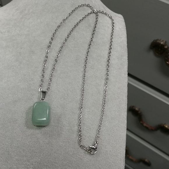 Green Aventurine Necklace Natural Gemstone Crystal Pendant Stainless-Steel Chain - Picture 8 of 13